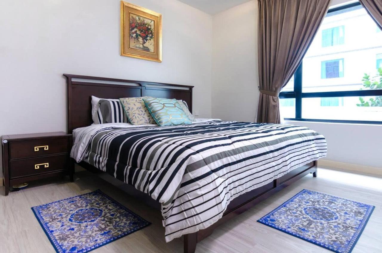 A Cozy & Comfy Suasana Suites In Johor Bahru Esterno foto